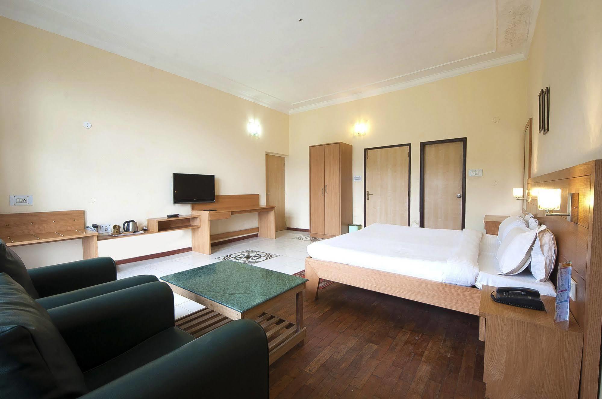 Natureraga Fernhill Resort Chail Exterior photo