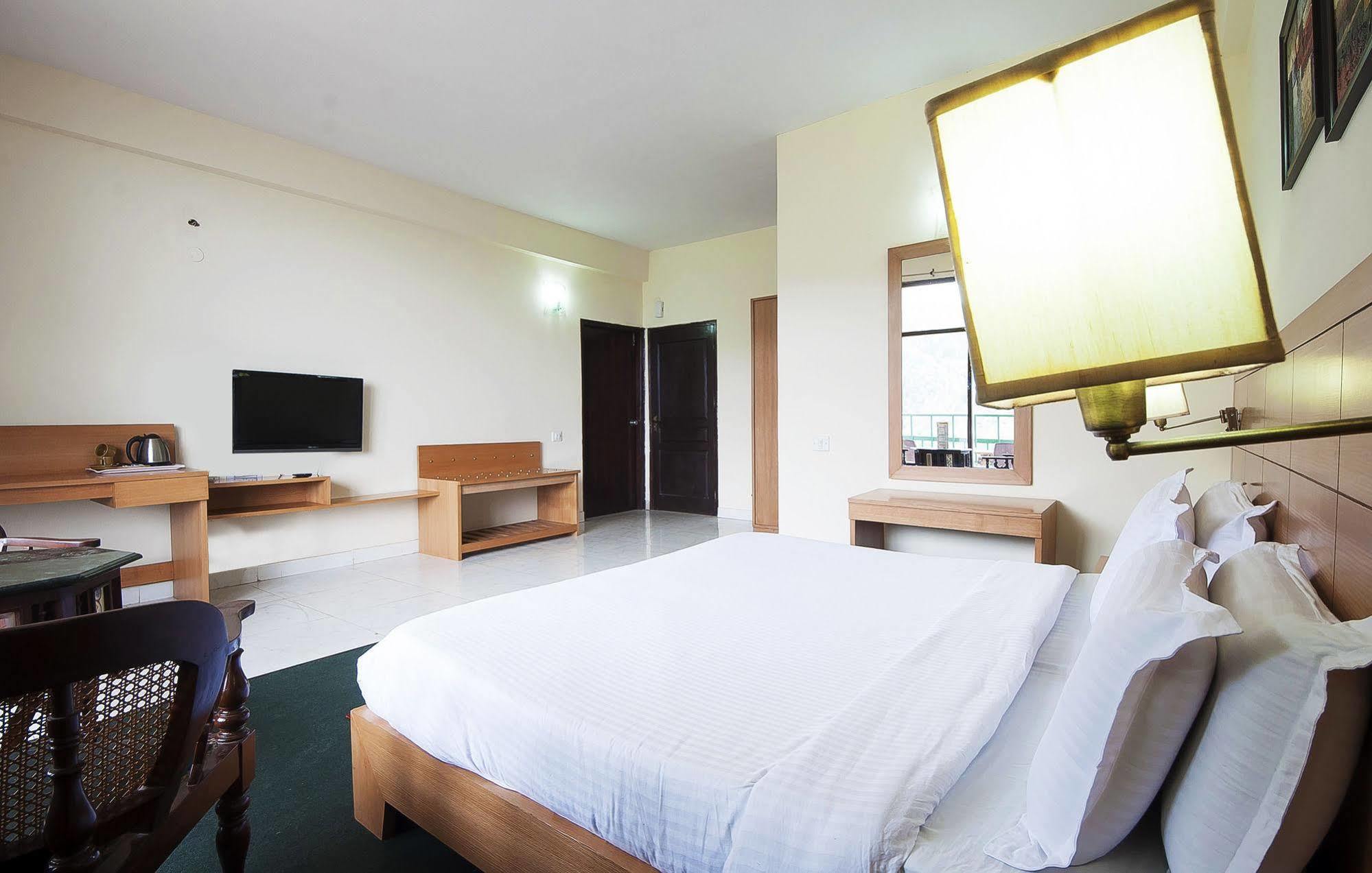 Natureraga Fernhill Resort Chail Exterior photo